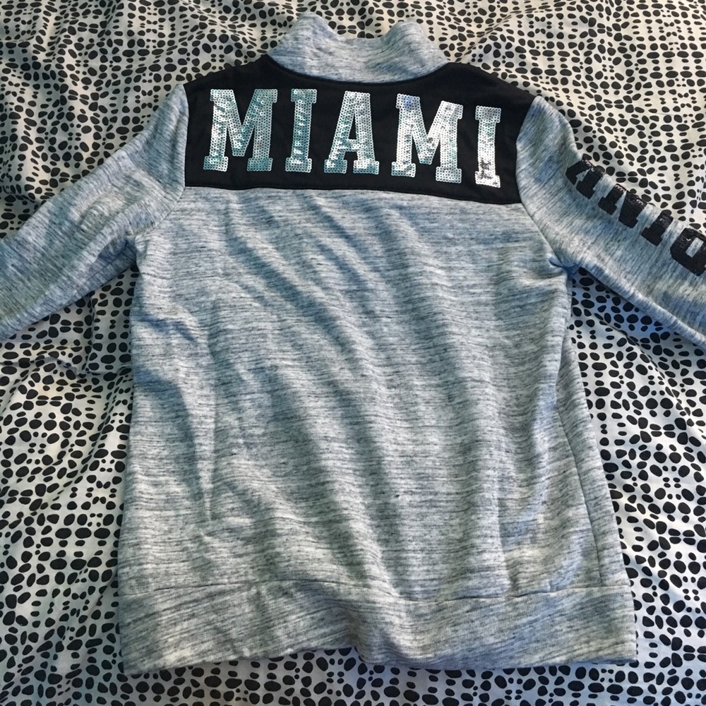 PINK Miami pull over